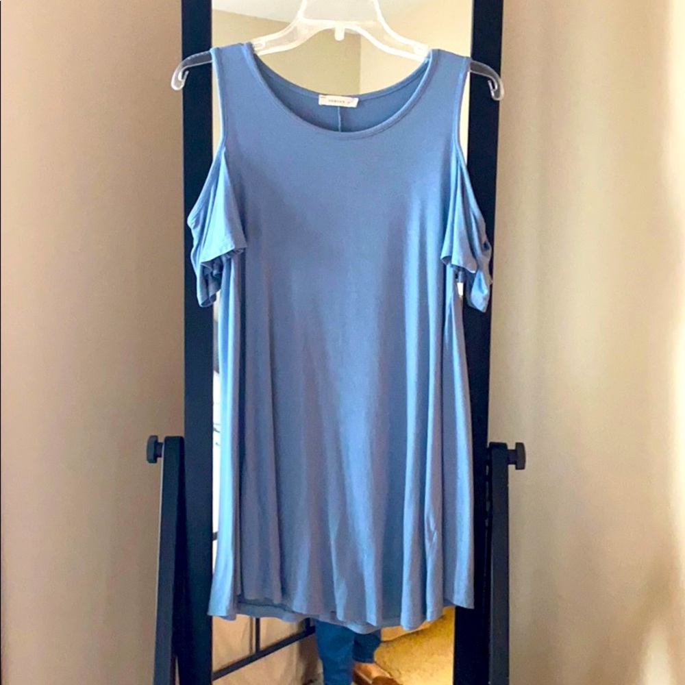 Short sleeve top